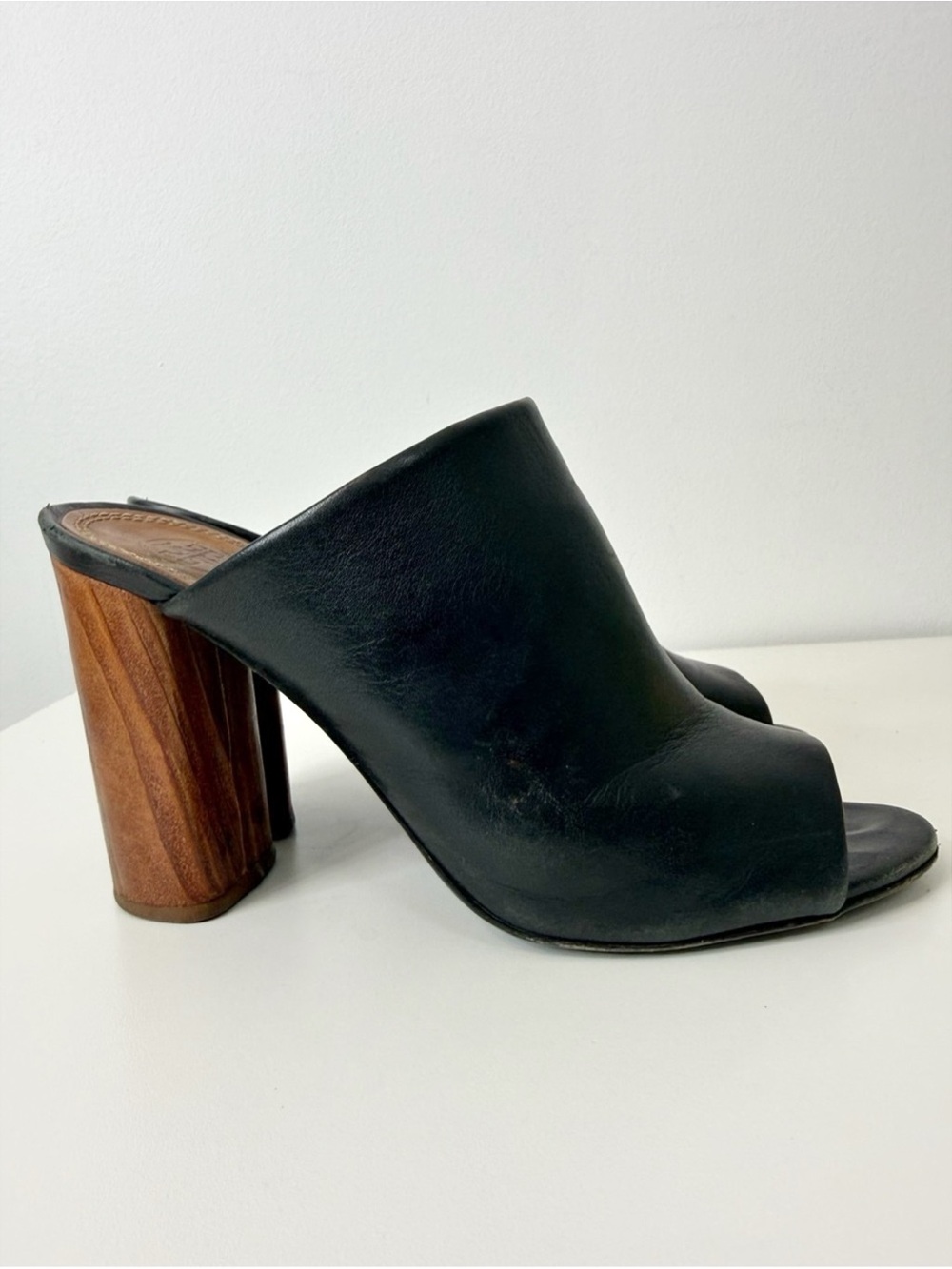Tory Burch Black Leather Raya Mule Sandal Wood Block Heel Women's Size 8
